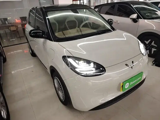 Wuling Bingo — Фото автомобиля 3