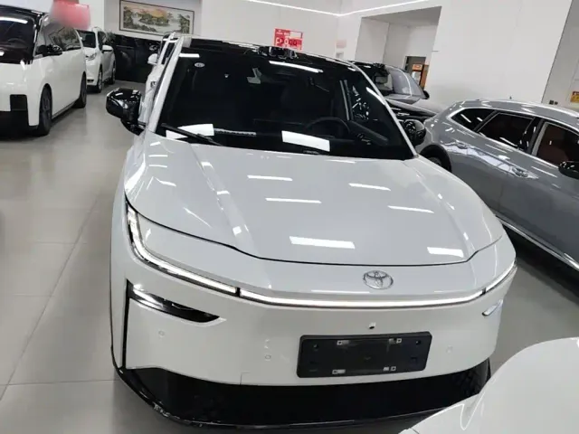 Toyota BoZhi 3X — Фото автомобиля 2