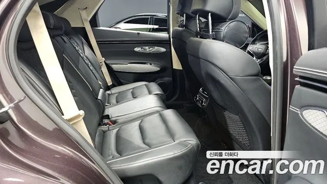 Genesis GV70 — Фото автомобиля 29
