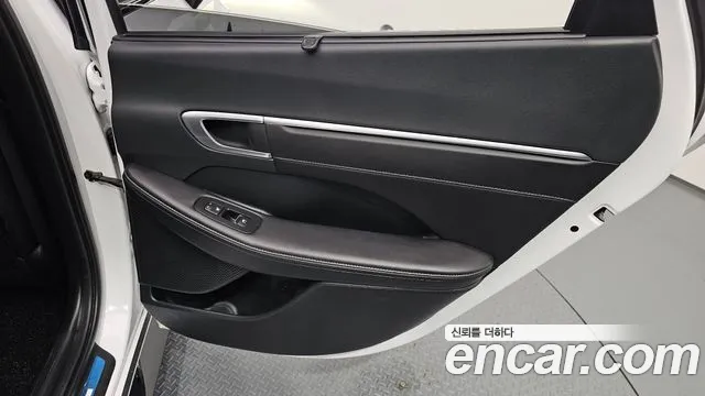 Hyundai Sonata Sonata (DN8) 1.6 Turbo — Фото автомобиля 24