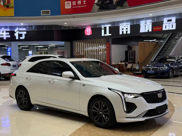 Cadillac CT4 — Фото автомобиля 3