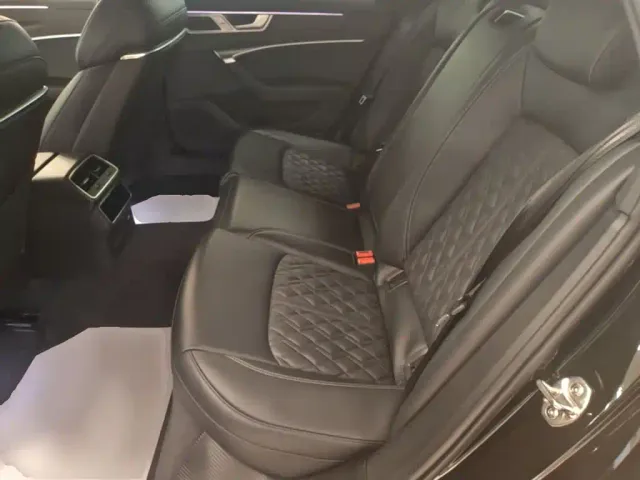 Audi A6L — Фото автомобиля 21