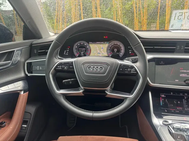 Audi A7L — Фото автомобиля 17