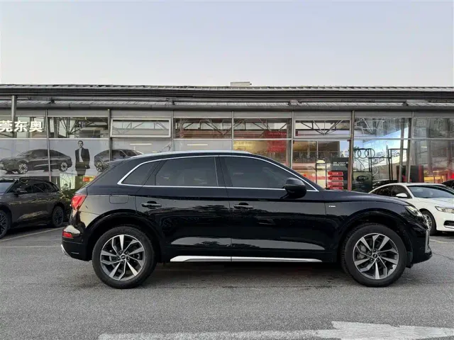 Audi Q5L — Фото автомобиля 3