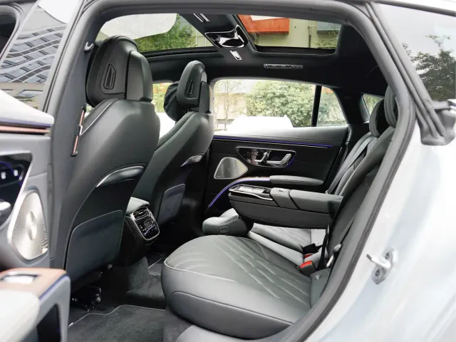 Mercedes-Benz EQS — Фото автомобиля 16