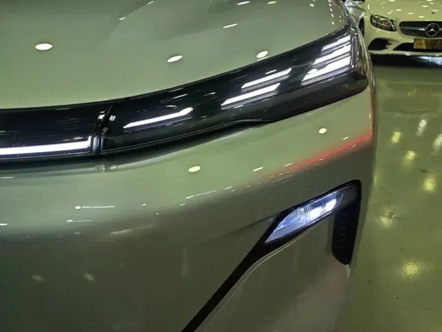 Geely Galaxy Starship 7 EM-i — Фото автомобиля 23