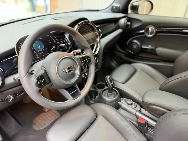 MINI Hatch — Фото автомобиля 4