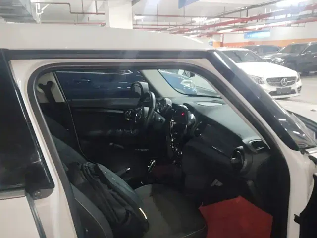MINI Hatch — Фото автомобиля 8