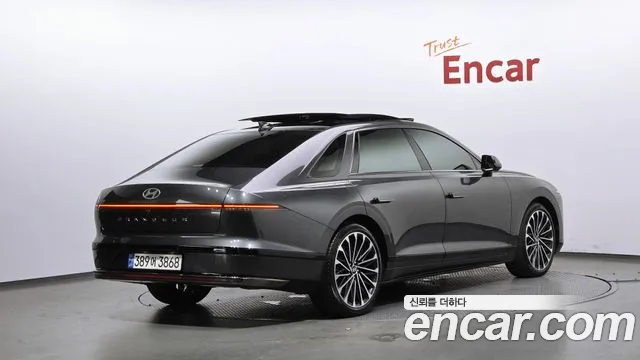 Hyundai Grandeur Grandeur (GN7) 3.5 Бензин 4WD — Фото автомобиля 2