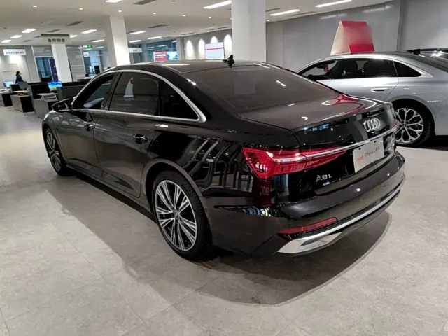 Audi A6L — Фото автомобиля 4