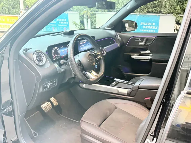 Mercedes-Benz GLB AMG — Фото автомобиля 9