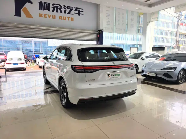 Shangjie SUV — Фото автомобиля 16