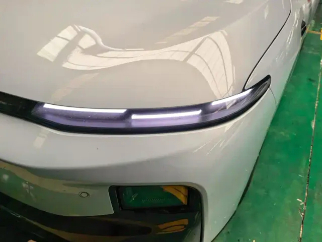 Leapmotor B01 — Фото автомобиля 5