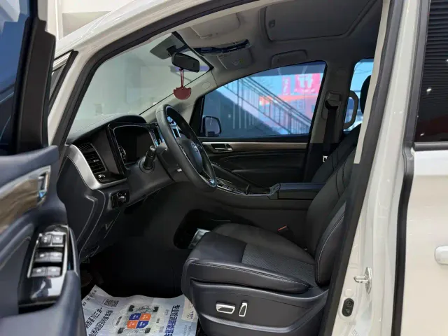 GAC Trumpchi M8 — Фото автомобиля 13