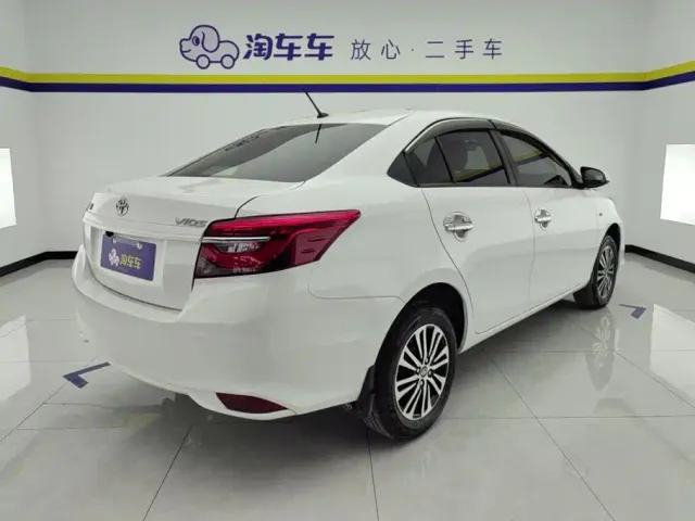Toyota Vios — Фото автомобиля 3