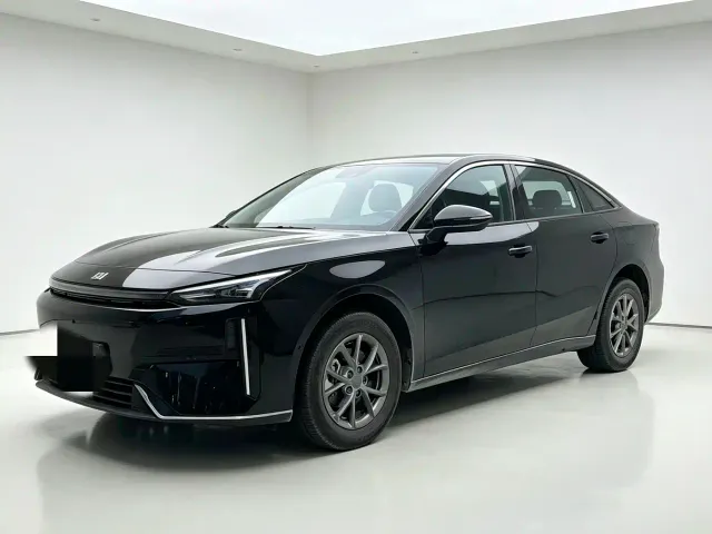 Фотография автомобиля — Geely Galaxy L6