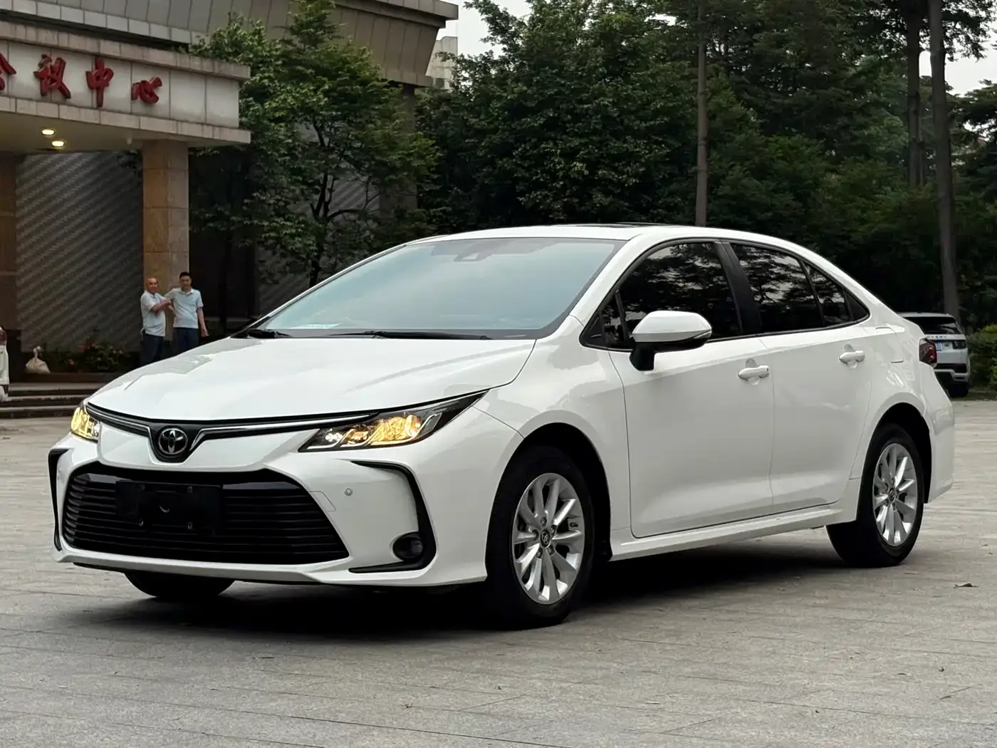 Фотография автомобиля — Toyota Corolla