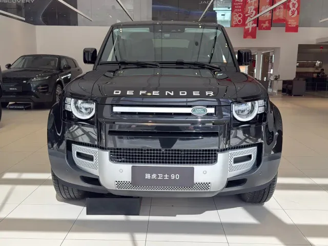 Land Rover Defender — Фото автомобиля 2