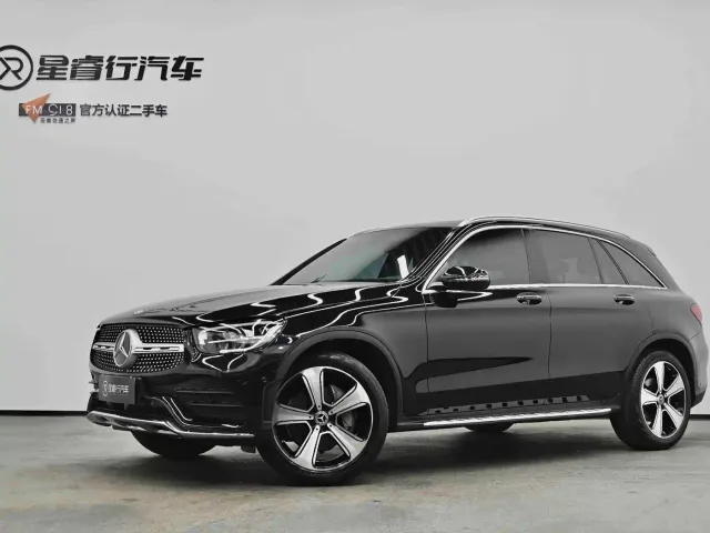 Фотография автомобиля — Mercedes-Benz GLC-Class