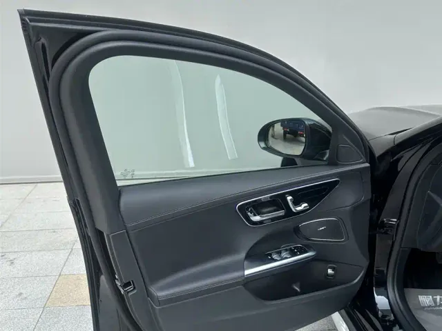 Mercedes-Benz C-Class — Фото автомобиля 12