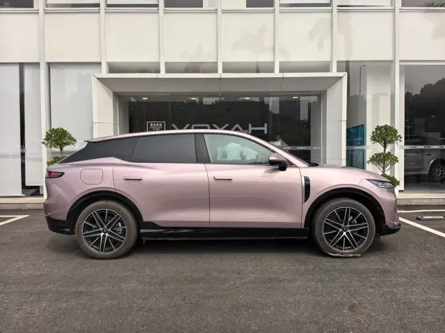 Voyah Auto Voyah Zhiyin 2025 Model 2WD Huawei Qiankun Edition — Фото автомобиля 9