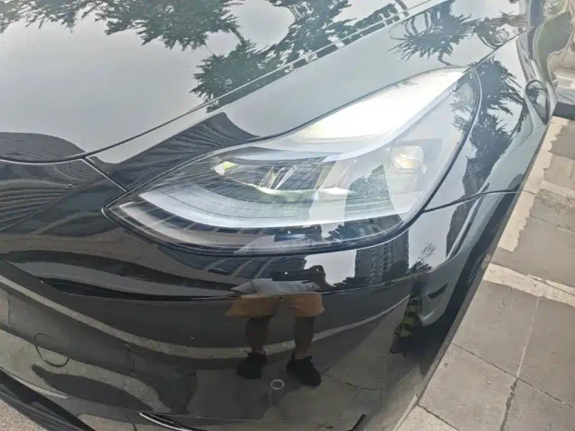 Tesla Model Y — Фото автомобиля 23