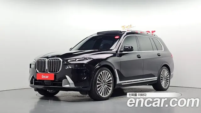 Фотография автомобиля — BMW X7 G07