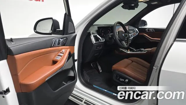 BMW X7 — Фото автомобиля 10