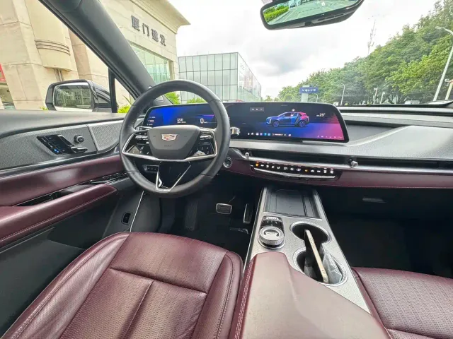 Cadillac XT5 — Фото автомобиля 11