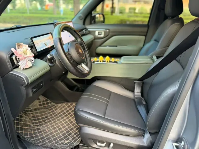 Baojun Yep Plus — Фото автомобиля 6
