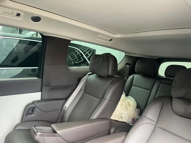 Li Auto MEGA — Фото автомобиля 8