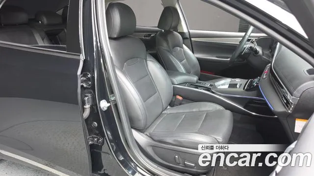 Hyundai Grandeur — Фото автомобиля 12