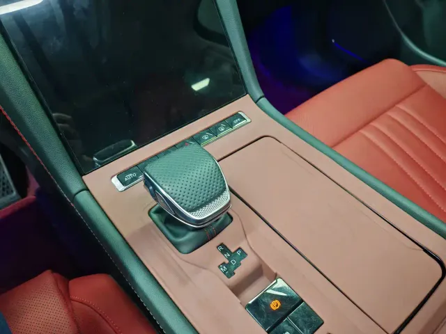 Hongqi H6 — Фото автомобиля 11