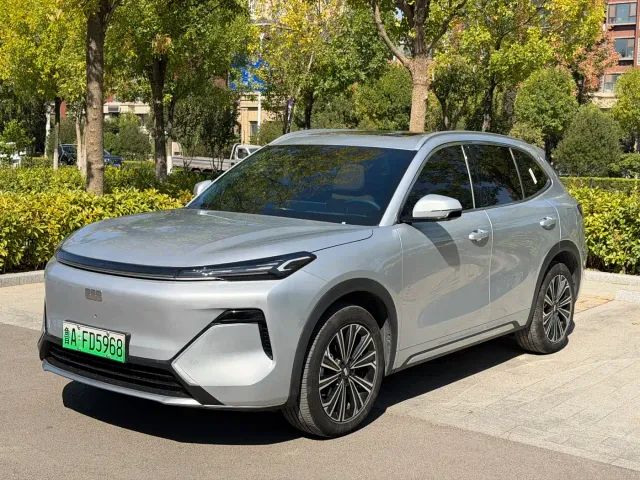 Фотография автомобиля — Geely Galaxy Starship 7 EM-i