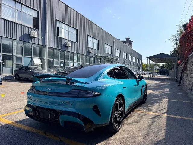 Xiaomi SU7 — Фото автомобиля 9
