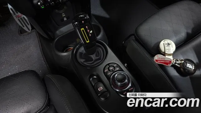 MINI Cooper — Фото автомобиля 12