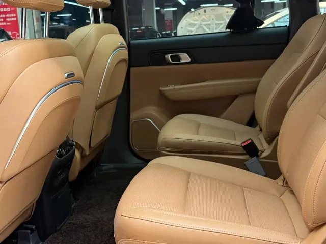 Li Auto ONE — Фото автомобиля 6