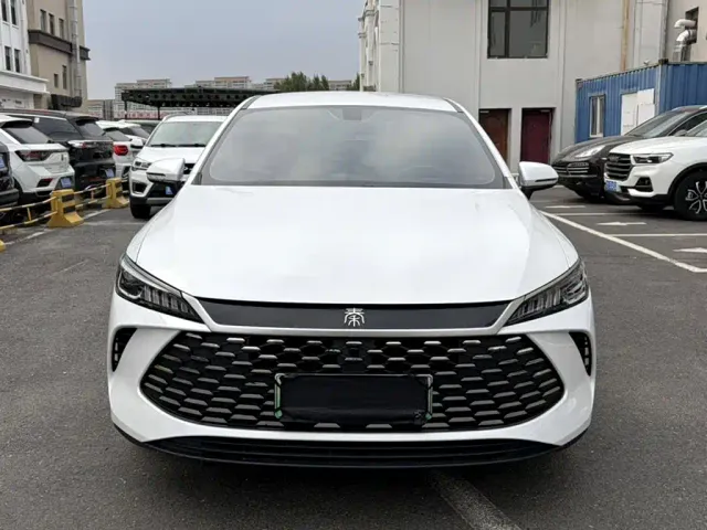 BYD Qin PLUS — Фото автомобиля 24