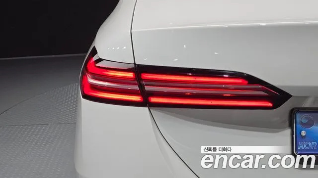 BMW 5 Series G60 — Фото автомобиля 23