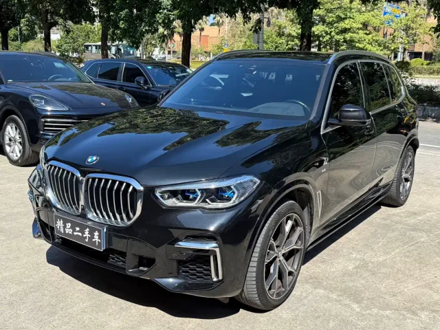 Фотография автомобиля — BMW X5