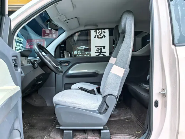 Wuling Hongguang Mini EV — Фото автомобиля 9