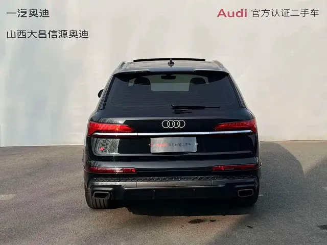 Audi Q7 — Фото автомобиля 5