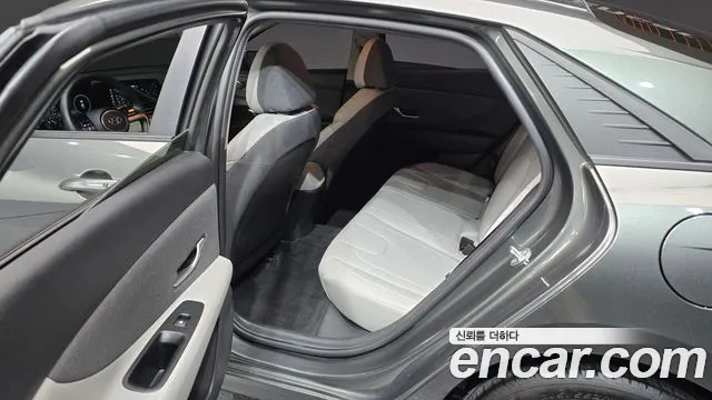 Hyundai AVANTE Avante (CN7) — Фото автомобиля 26