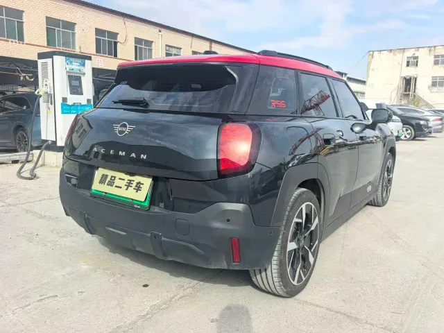 MINI Electric MINI ACEMAN — Фото автомобиля 4
