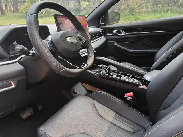 Geely Binyue — Фото автомобиля 16