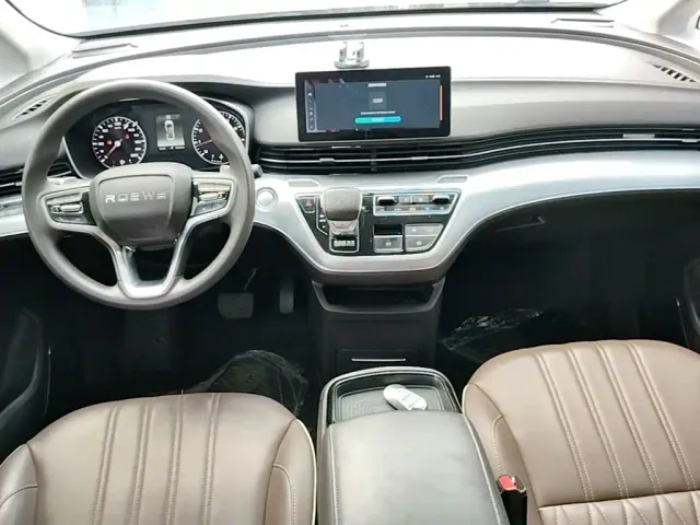 Roewe iMAX8 — Фото автомобиля 9