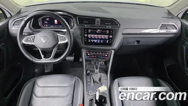 Volkswagen Tiguan Tiguan 2 поколение 2.0 TDI Premium — Фото автомобиля 7