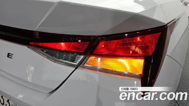 Hyundai Avante CN7 — Фото автомобиля 8