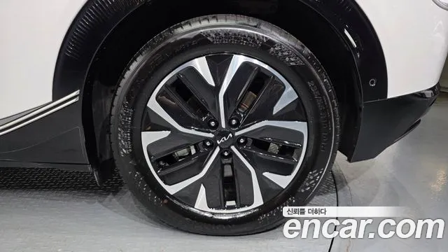 Kia EV6 — Фото автомобиля 17