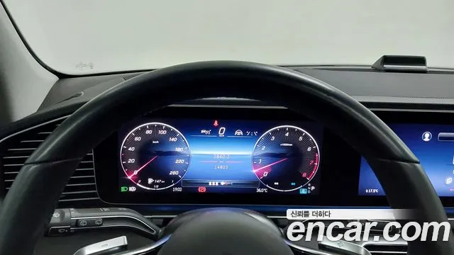 Mercedes-Benz GLE-Class — Фото автомобиля 8